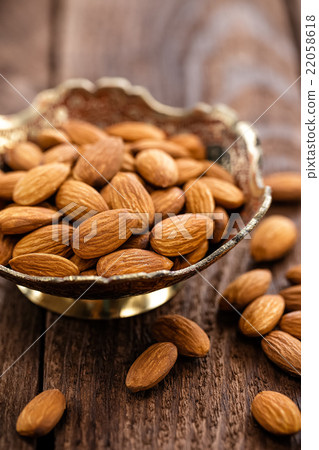 almond 22058618