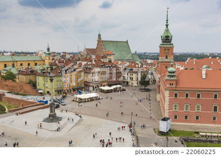 Old town in Warsaw, Poland. The Royal Castle  22060225