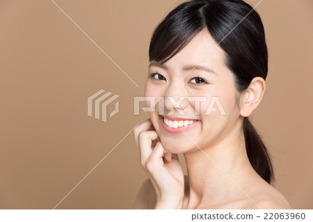 女人的皮膚護理形象 女人的皮膚護理形象 22063960