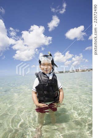A boy snorkeling 22072490