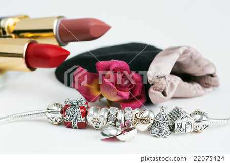 female bracelet, jewelry female bracelet, jewelry 22075424