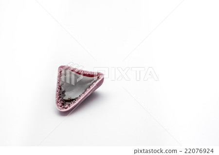 This pyramidal cuberdons 22076924