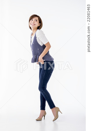 Women in their late twenties Women in their late twenties 22081463