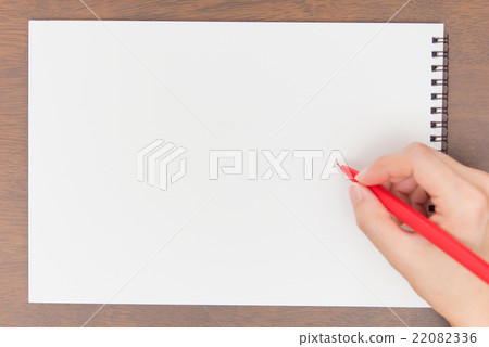 A woman to write on a blank sheet 22082336