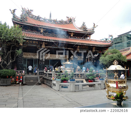 台灣台北市龍山寺 22082616