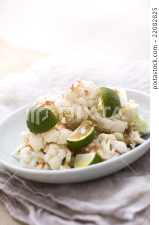 Pickled milk cauliflower 22082825
