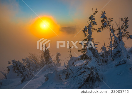 sun in winter mountains sun in winter mountains 22085745