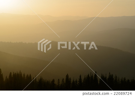 foggy morning in mountains 22089724