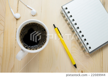 Coffee cup with notebook 22089944