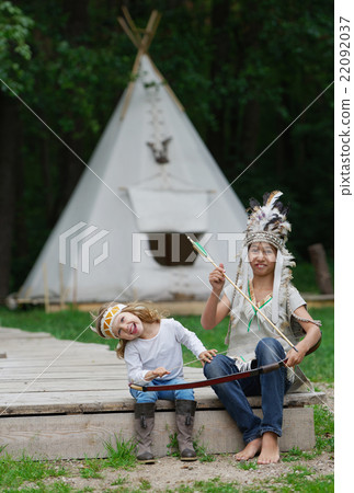 happy children playing native american happy children playing native american 22092037