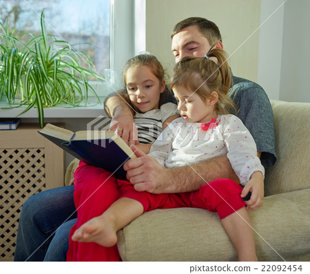 father with daughter at home father with daughter at home 22092454