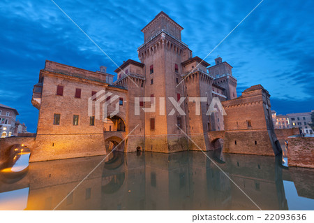 Castello Estense in the evening, Ferrara Castello Estense in the evening, Ferrara 22093636