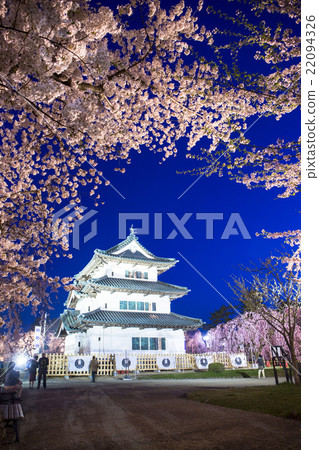 弘前城堡在夜間(垂直) 弘前城堡在夜間(垂直) 22094326