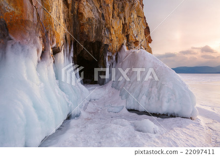 Frost before grotto in the rock. Frost before grotto in the rock. 22097411