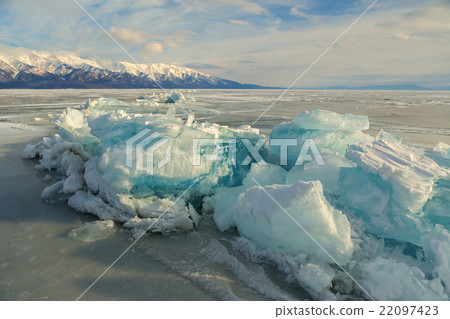 Huge blocks of ice. 22097423