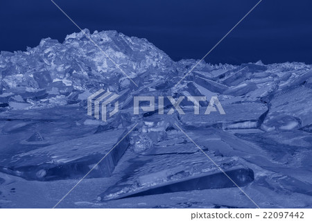 Huge blocks of ice. Huge blocks of ice. 22097442