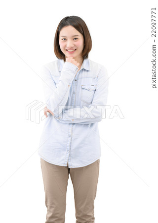 白色背面圖片的休閒裝20年代女性 22097771