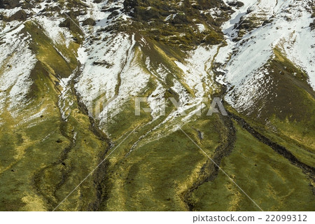 Detail mountain view Detail mountain view 22099312