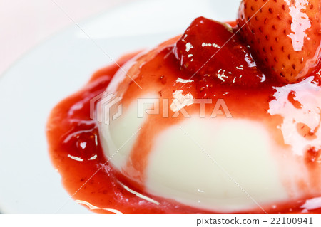panna cotta Italian dessert panna cotta Italian dessert 22100941