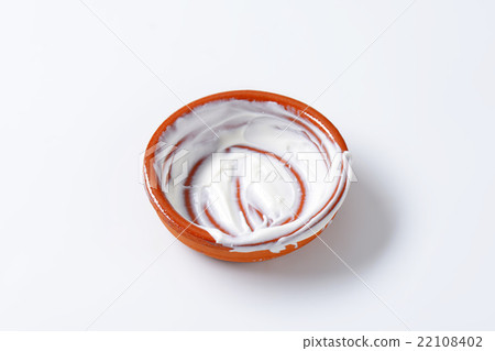 Empty bowl of yogurt Empty bowl of yogurt 22108402