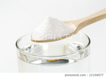 spoon of baking soda 22108877
