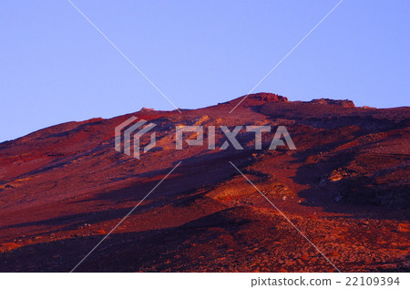 Morning glow of Mt. Fuji 22109394