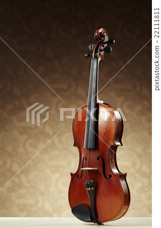 aged handmade violin 22111811