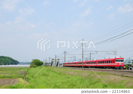 在東武日光線上運行的1800型臨時快車 在東武日光線上運行的1800型臨時快車 22114863