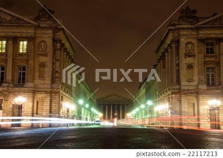 From Concorde Plaza in Paris to Madeleine Temple From Concorde Plaza in Paris to Madeleine Temple 22117213
