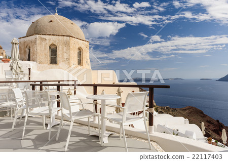 Oia before sunset at Santorini, Greece 22117403