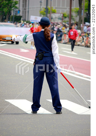 Female policeman Female policeman 22120043