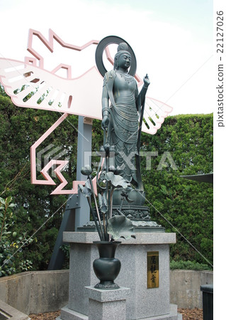 Hawk Kannon Big Bodhisattva 22127026