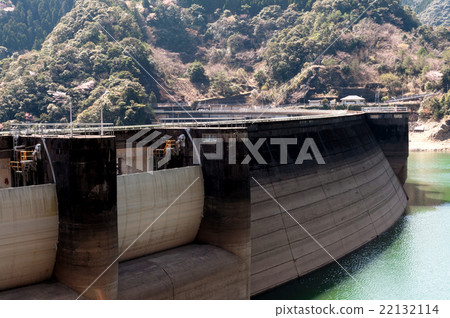Radial gate of spring of Izase dam 22132114