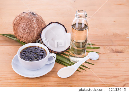 Bulletproof coffee with virgin coconut oil Bulletproof coffee with virgin coconut oil 22132645