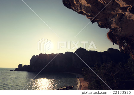 beautiful seaside sunset landscape 22133550