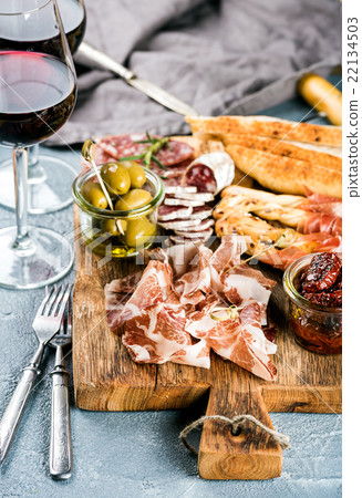 Meat appetizer selection. Salami, prosciutto 22134503