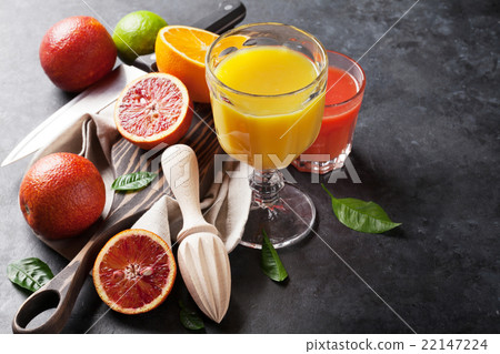 Fresh citruses and juice 22147224