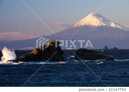 Sunset from the Unsei coast Mt. Fuji Sunset from the Unsei coast Mt. Fuji 22147793