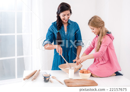 Happy mother and daughter baking 22157675