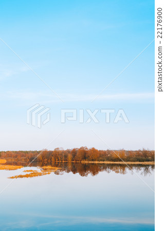 Water Surface Of Lake Pond River at Autumn Season 22176900