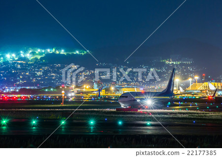 Itami airport night view Itami airport night view 22177385