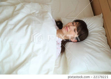 Women sleeping deeply in futon 22178221