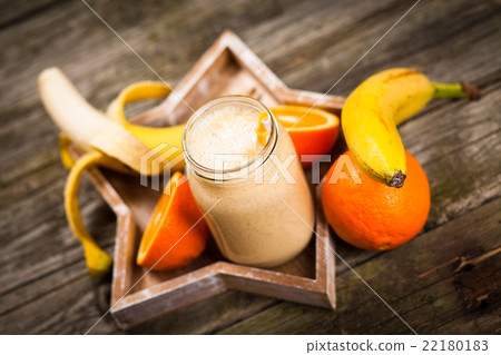 Fresh banana shake Fresh banana shake 22180183