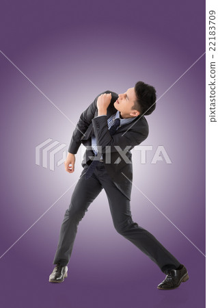 Struggle pose of Asian business man 22183709
