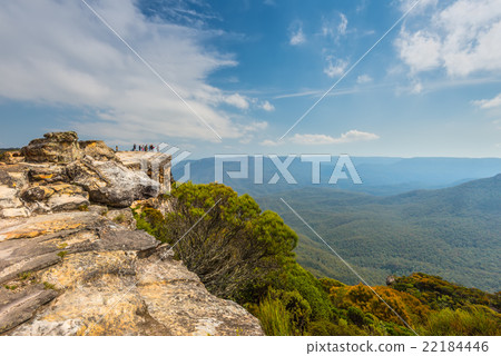 Lincoln's Rock in the Blue Mountains, Australia 22184446