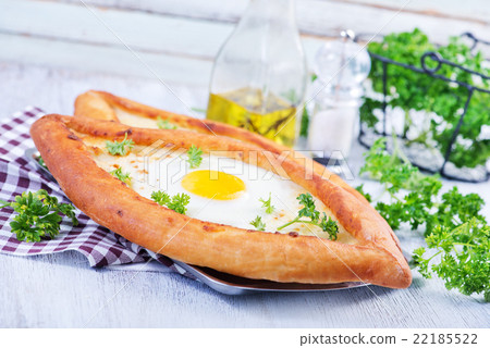 bread with egg 22185522