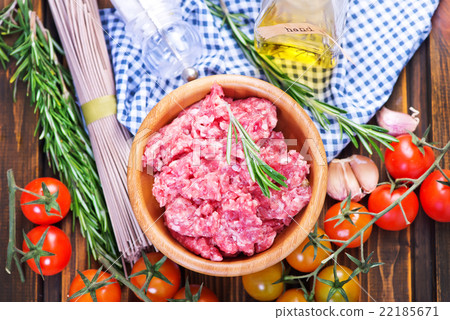 raw minced meat raw minced meat 22185671
