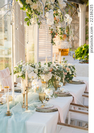 beautifully decorated table with flowers beautifully decorated table with flowers 22186285