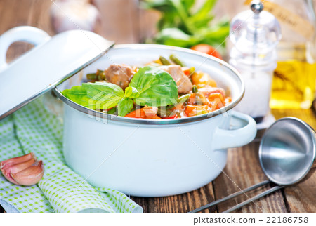 vegetables and meat 22186758