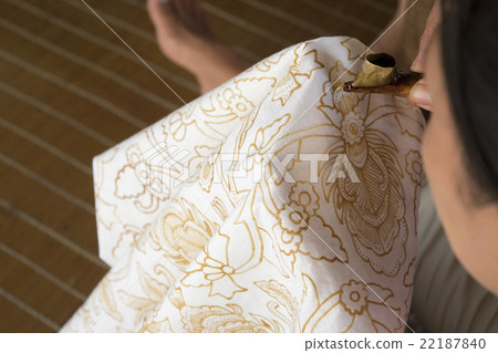 Draw in batik (batik dyed) production cloth with wax 22187840